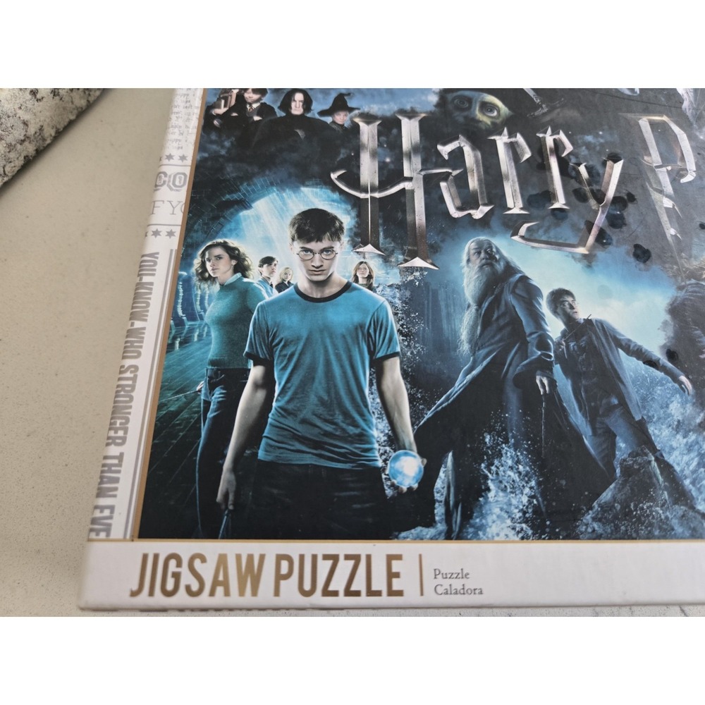 Harry Potter - Wizarding World 1,000 Piece Puzzle (Brand New) Puzzle Caladora